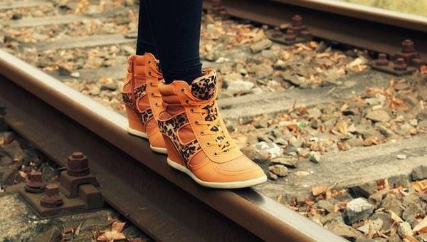Comment éviter les ampoules et les douleurs aux pieds causées par les chaussures ?