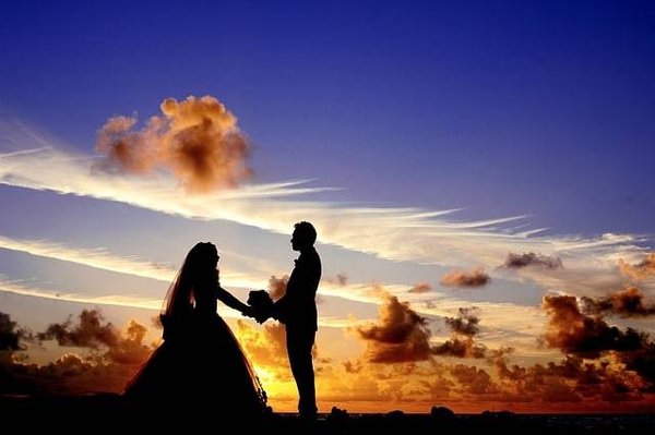 Quels sont les accessoires indispensables pour sublimer votre tenue de mariée ?